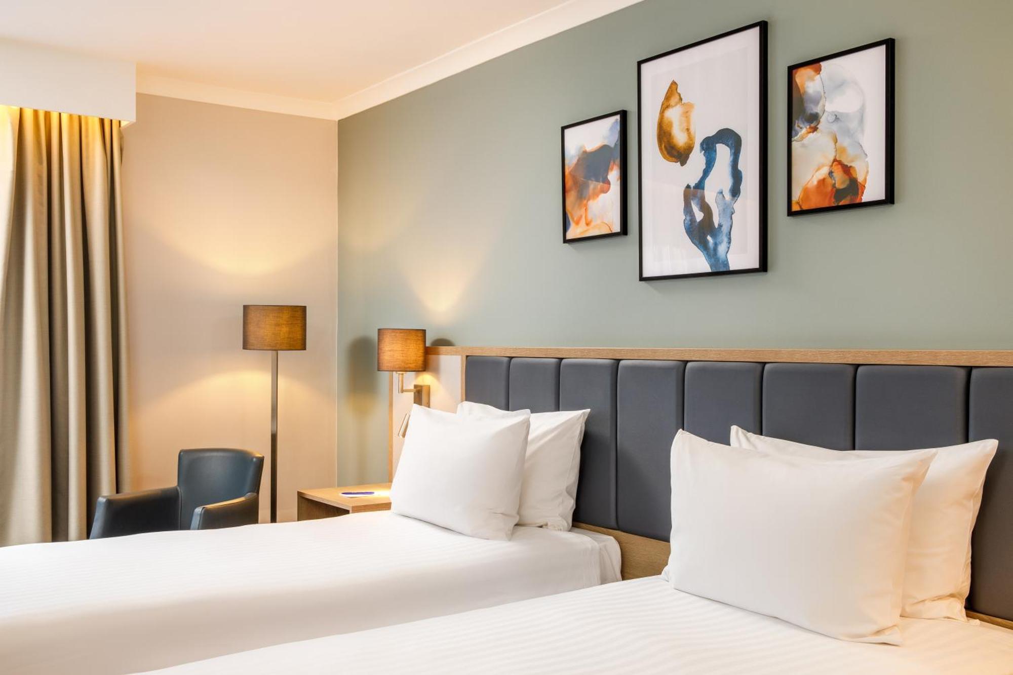 Delta Hotels By Marriott Milton Keynes Zewnętrze zdjęcie