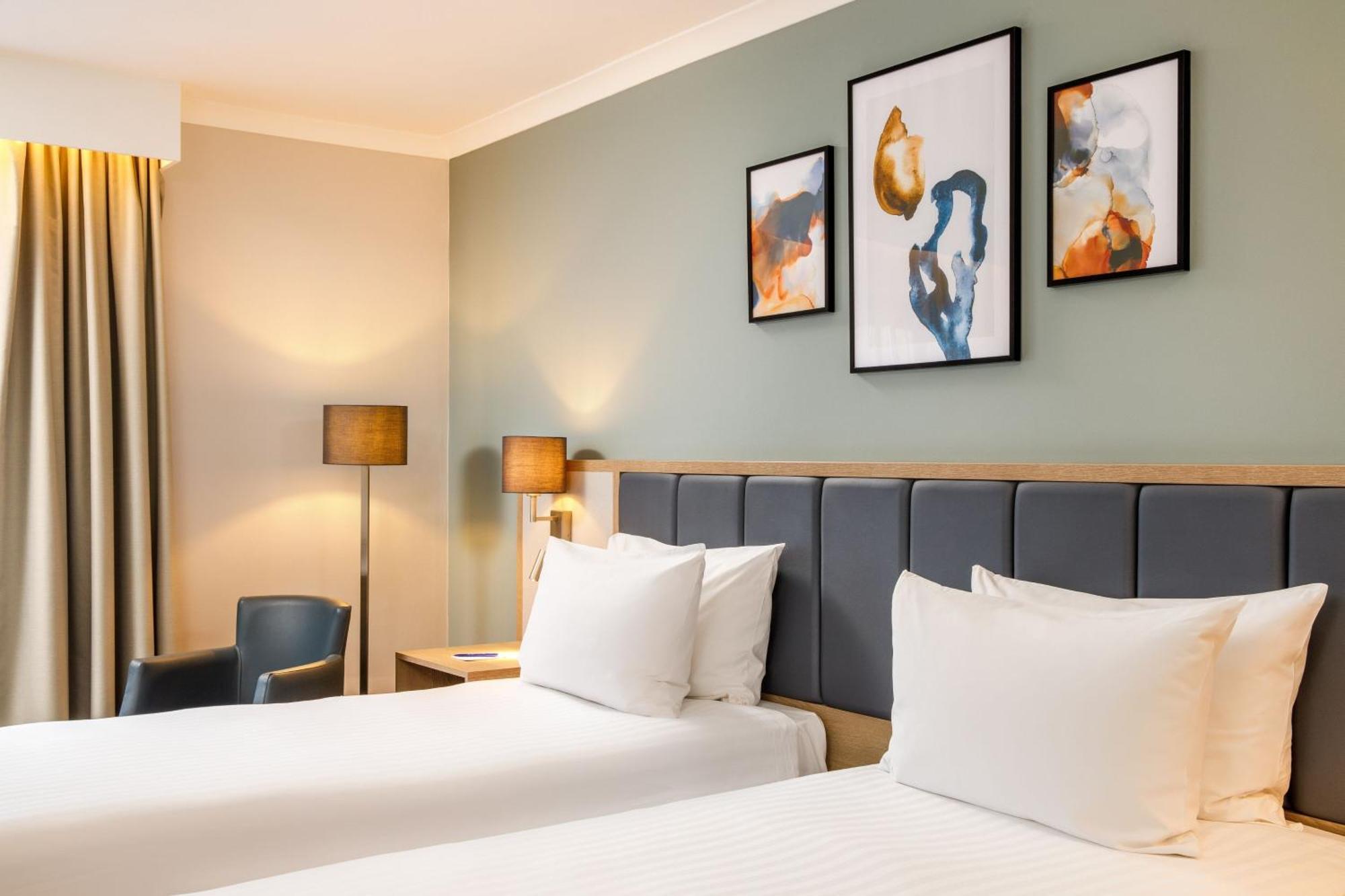Delta Hotels By Marriott Milton Keynes Zewnętrze zdjęcie