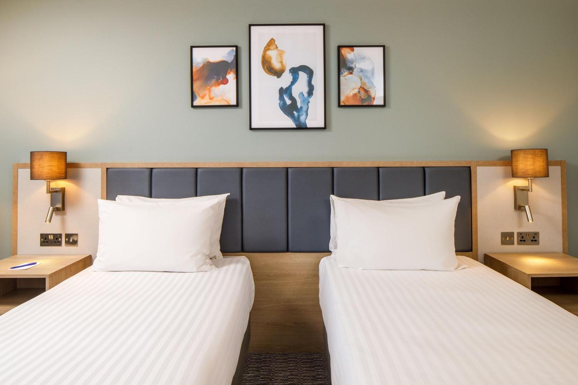 Delta Hotels By Marriott Milton Keynes Zewnętrze zdjęcie