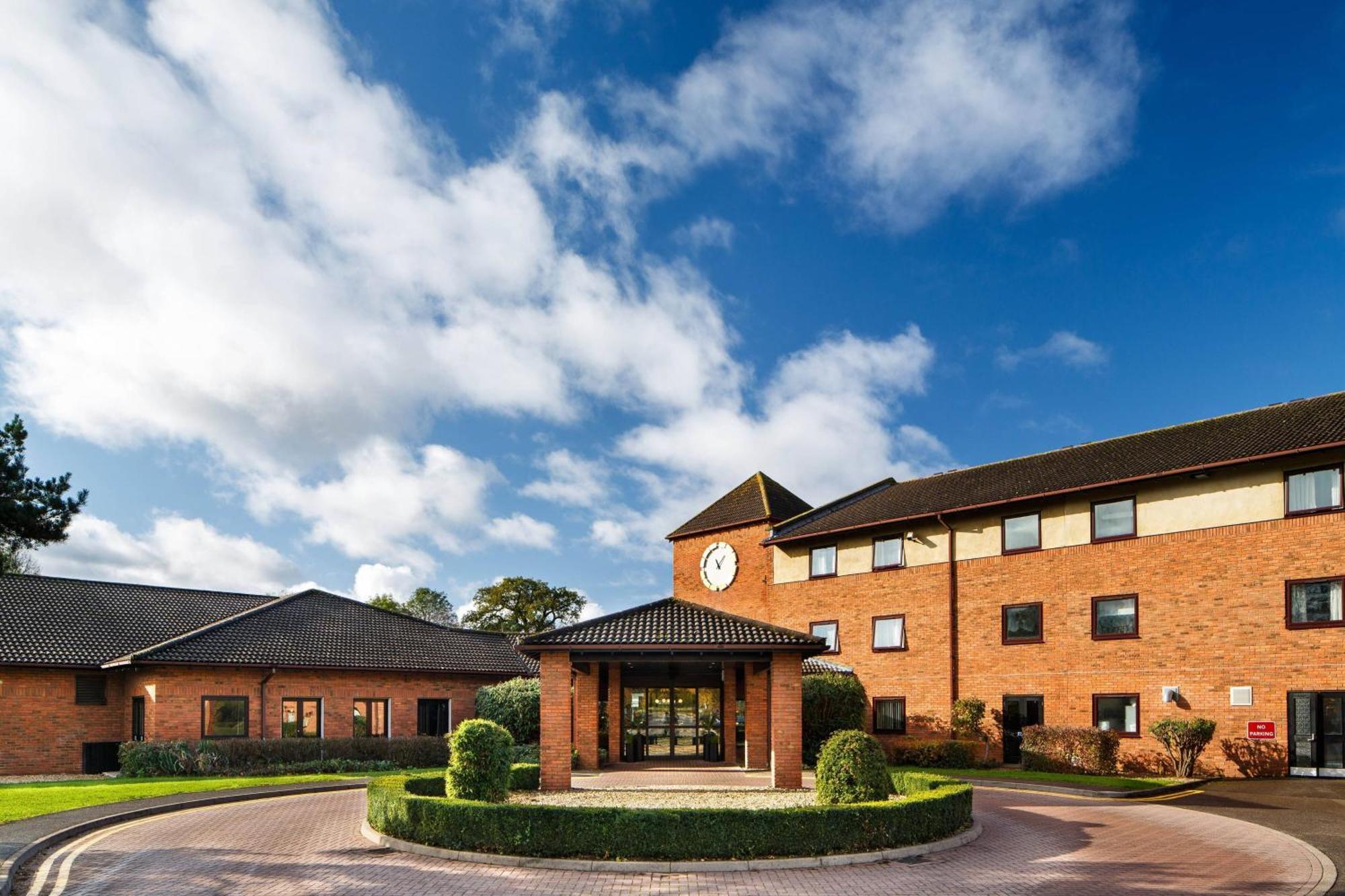 Delta Hotels By Marriott Milton Keynes Zewnętrze zdjęcie