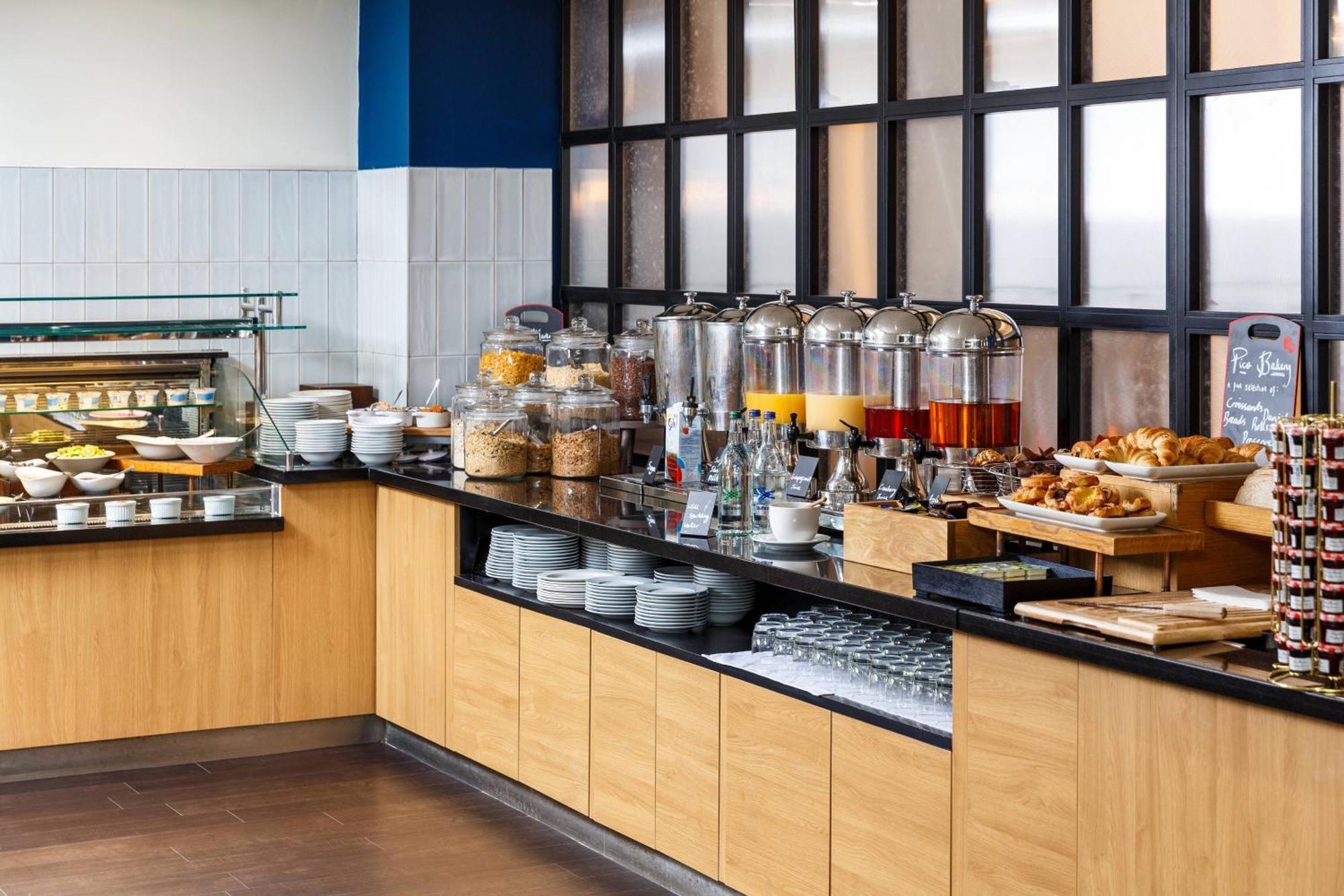 Delta Hotels By Marriott Milton Keynes Zewnętrze zdjęcie